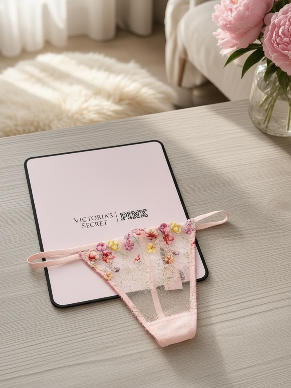 🆕💐 Rainbow Blooms Dream Angels Thong Victoria’s Secret XS NWT